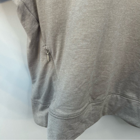 Bundle of 2 Old Navy Active Cropped Sweatshirts, Size Large, Tan, Burgundy - Picture 10 of 15